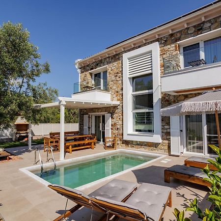 Petritis Villas Nea Iraklitsa Luaran gambar